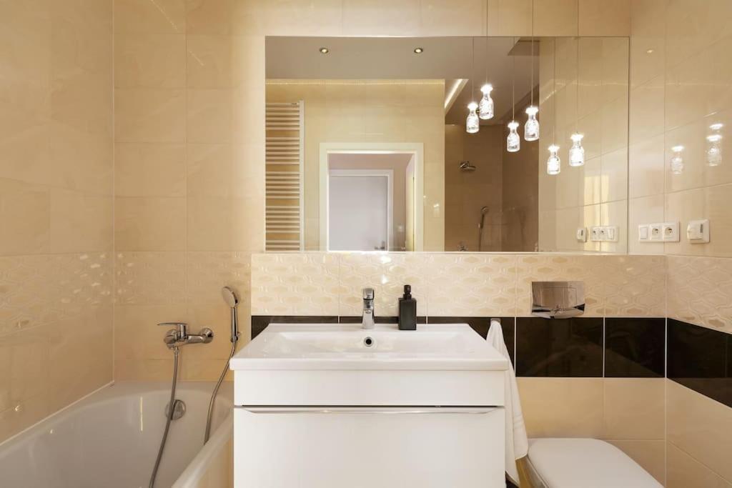 פוזנן Appartement Chic Et Moderne מראה חיצוני תמונה
